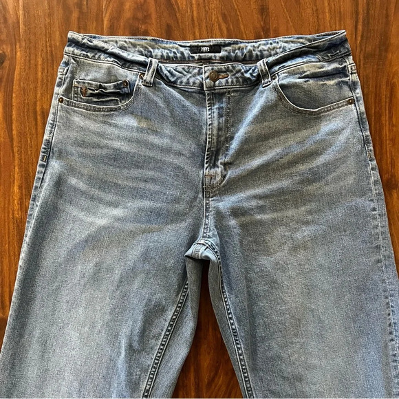 Frye Denim Jeans Womens size 32 High Rise Cropped Straight Raw Hem - Picture 5 of 16